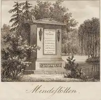 Mindestøtte i Sanderumgaards have