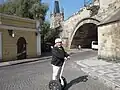 Segway under Karlsbroen i Prag