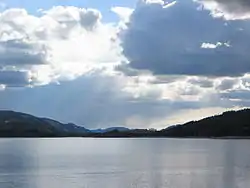 Selbusjøen set mod vest fra Bjørklia