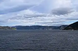 Skjørafjorden set fra sejlruten langs kysten