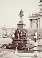 Alexander 2.s statue. Foto taget i 1894 af Karl Emil Ståhlberg.