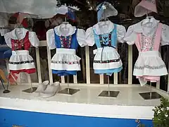 Salg af "dansk" tøj