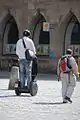 Segway i Tyskland med baglygte og nummerplade