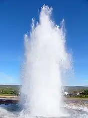 Geyser fills the picture frame.