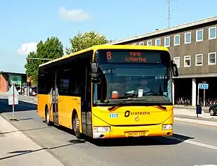 Bybusserne hos Sydtrafik er malet gule og med et mørkeblåt S henover