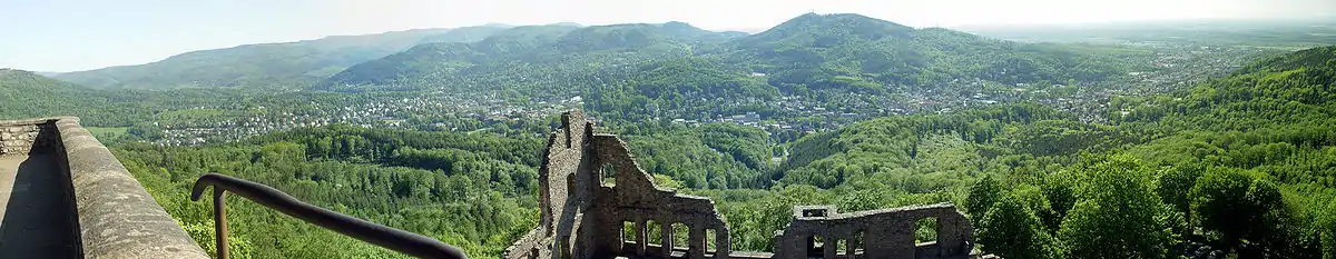 Udsigt over Baden-Baden fra ruinen af slottet Hohenbaden