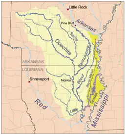 Ouachita/Tensas Rivers afvandingsområde. Ouachita løber sammen med Tensas River nær Jonesville, Louisiana og kaldes på den nederste strækning Black River, og løber ud i Red River kort før dennes udløb i Mississippi River.
