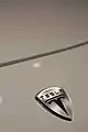 Teslas logo på en Roadster Sport.