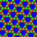 En af de 8 semi-regulære tessellationer (er p6, hvis man ser bort fra farverne)
