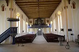 Kirkens indre set fra øst