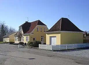 Ullits: Mellemvej 12