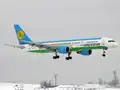 Et Uzbekistan Airways Boeing 757-200 under landing i februar 2009.