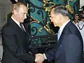 2003: Kong Bhumibol møder Ruslands præsident Vladimir Putin i Thailand.