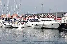 Yachts i Skagen havn ved kaj