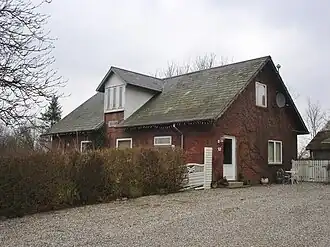 Det tidligere stationsbygning i Barrit