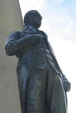 Statue af Carsten Anker.