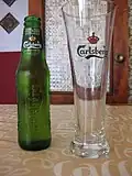 Carlsberg flaske og glas