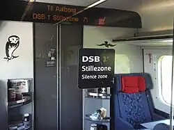 Interiør fra DSB 1' ca. 2005-2013 (tv.) og i 2014 (th.)