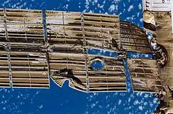 Skader på Mir efter sammenstød mellem Progress og Spektr-modulet på Mir.