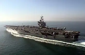 USS Enterprise patruljerer i den Persiske Bugt under Operation Desert Fox (1998).