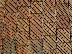 Hasle klinker, fortov i Hasle by