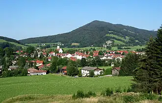 Udsigt over den sydlig del af Hausham set fra vest