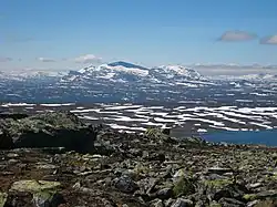 Helags i midten af juni 2009 set fra Dunsjöfjället.