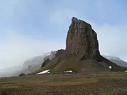 Kap Tegetthoff på Halløen.