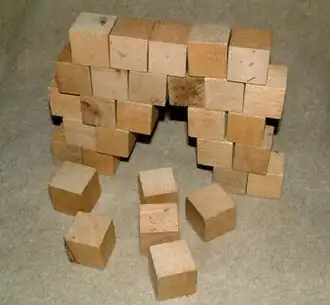 Der er dannet en udkraget bue