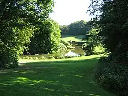 Parti fra parken ved Liselund Slot