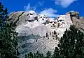 Gutzon Borglum, Mount Rushmore, 1927 - 1941, (18 meter høje skulpturer af hovederne af tidligere amerikanske præsidenter)