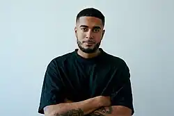 portræt af kunstneren Kesi