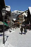 Hovedgaden i Gstaad, vinter.
