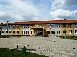 Skole