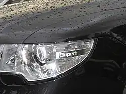 Skrifttræk på forlygte