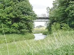 Jernbanebroen over Simested Å