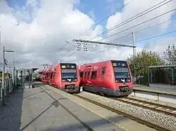 To S-tog på linje F mødes.